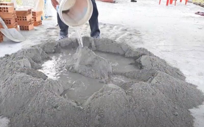 Thi công vữa xi măng khô trộn sẵn