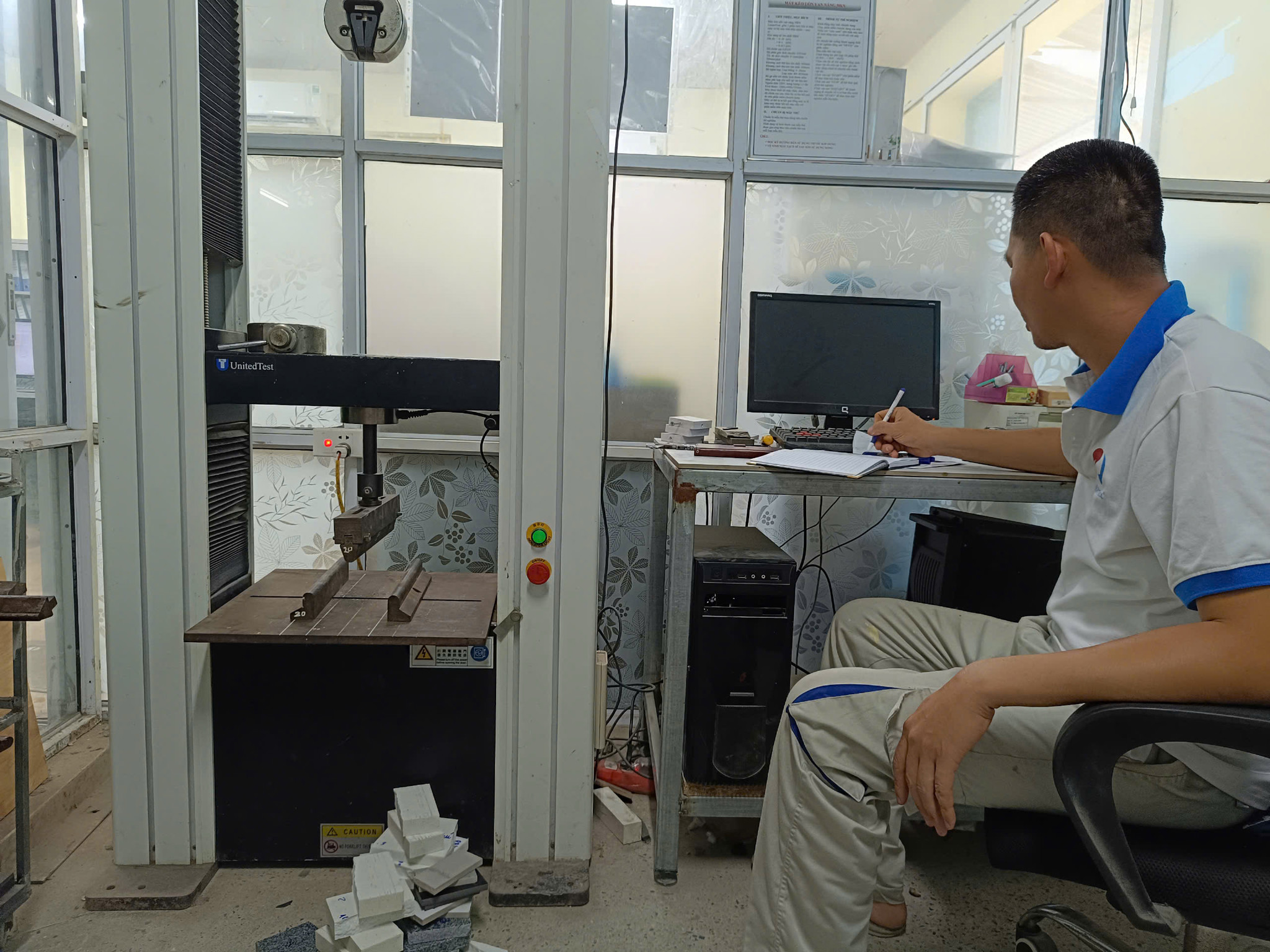 Thử nghiệm uốn Đá ốp lát tự nhiên