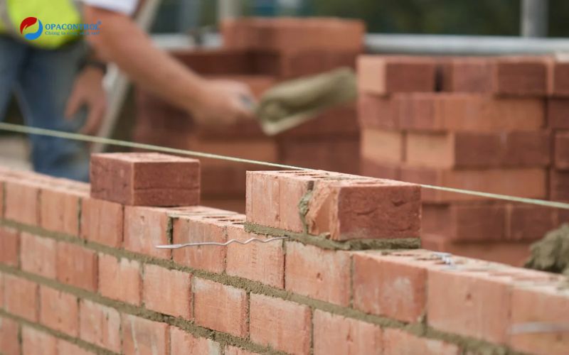 Gạch đặc đất sét nung đáp ứng tiêu chuẩn TCVN 1451:1998 sử dụng trong công trình nhà ở 