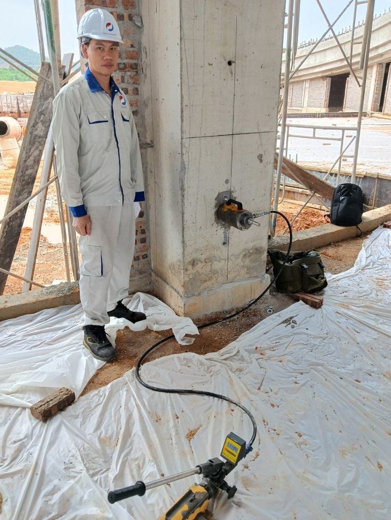 Thí nghiệm kéo nhổ bulong ngoài hiện trường