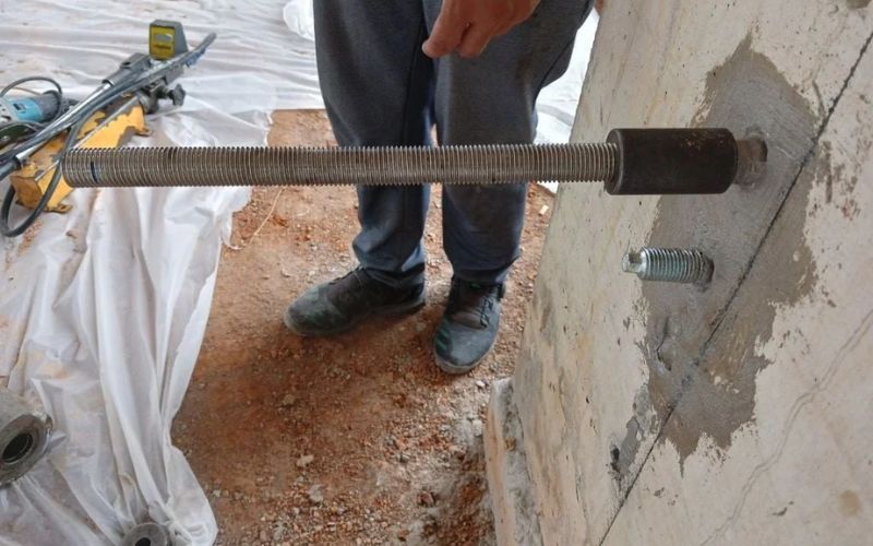 Hình ảnh thử nghiệm kéo nhổ thép khoan cấy tại OPACONTROL