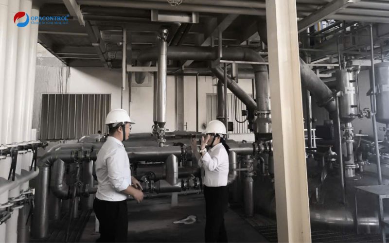 Chuyên gia OPACONTROL đánh giá chứng nhận hợp quy cho khách hàng 