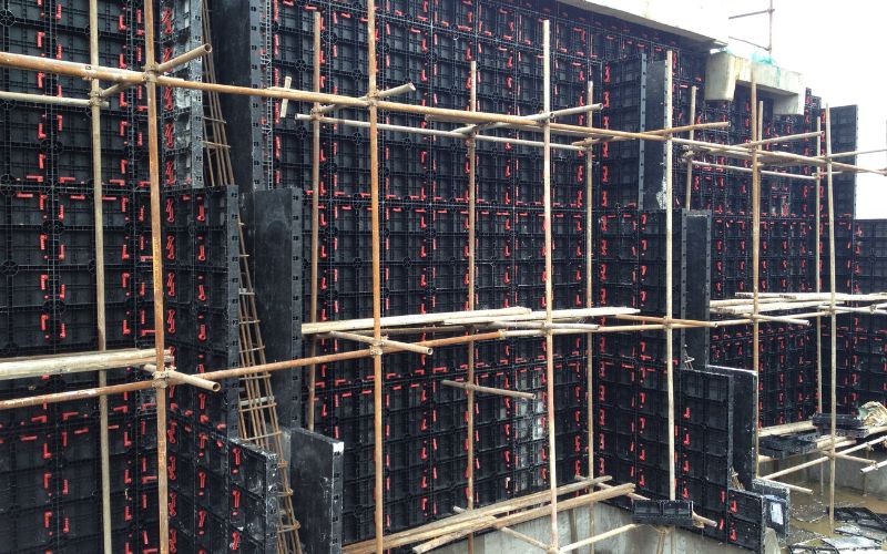 Hình ảnh cốt pha nhựa sử dụng trong xây dựng
