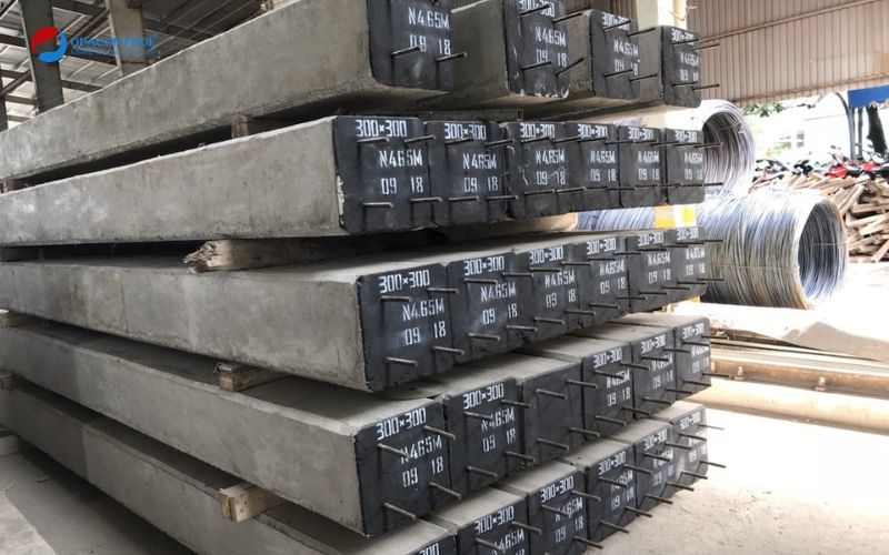 Cọc vuông bê tông cốt thép đúc sẵn được sử dụng trong các công trình xây dựng 