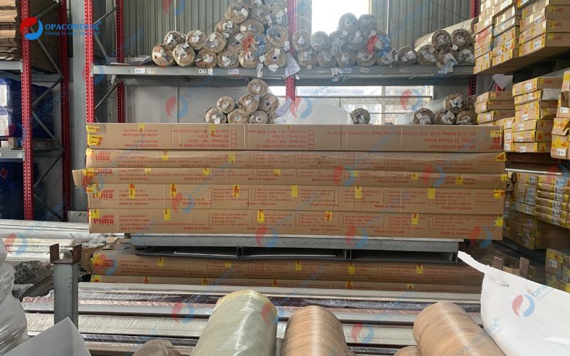 Kiểm tra và đánh giá duy trì chất lượng sản phẩm cửa composite sau chứng nhận