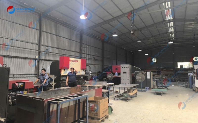 Đội ngũ công nhân làm việc chuyên nghiệp tại nhà máy ASP