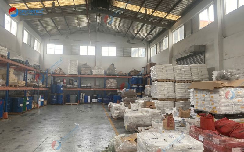 Toàn cảnh khu vực sản xuất sơn do Công ty TNHH Carbolline sản xuất 