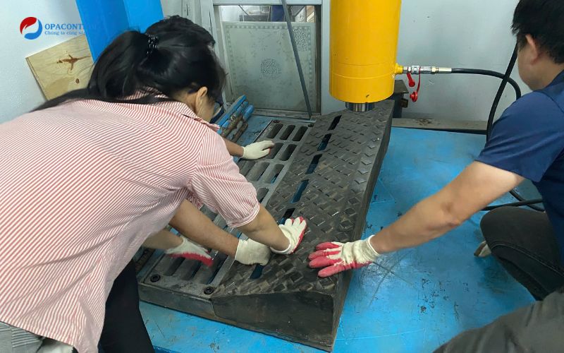 Thử nghiệm bó vỉa bê tông đúc sẵn tại OPACONTROL