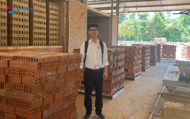 Các lô gạch đất sét nung do Công ty Cổ phần mía đường Lam Sơn sản xuất 